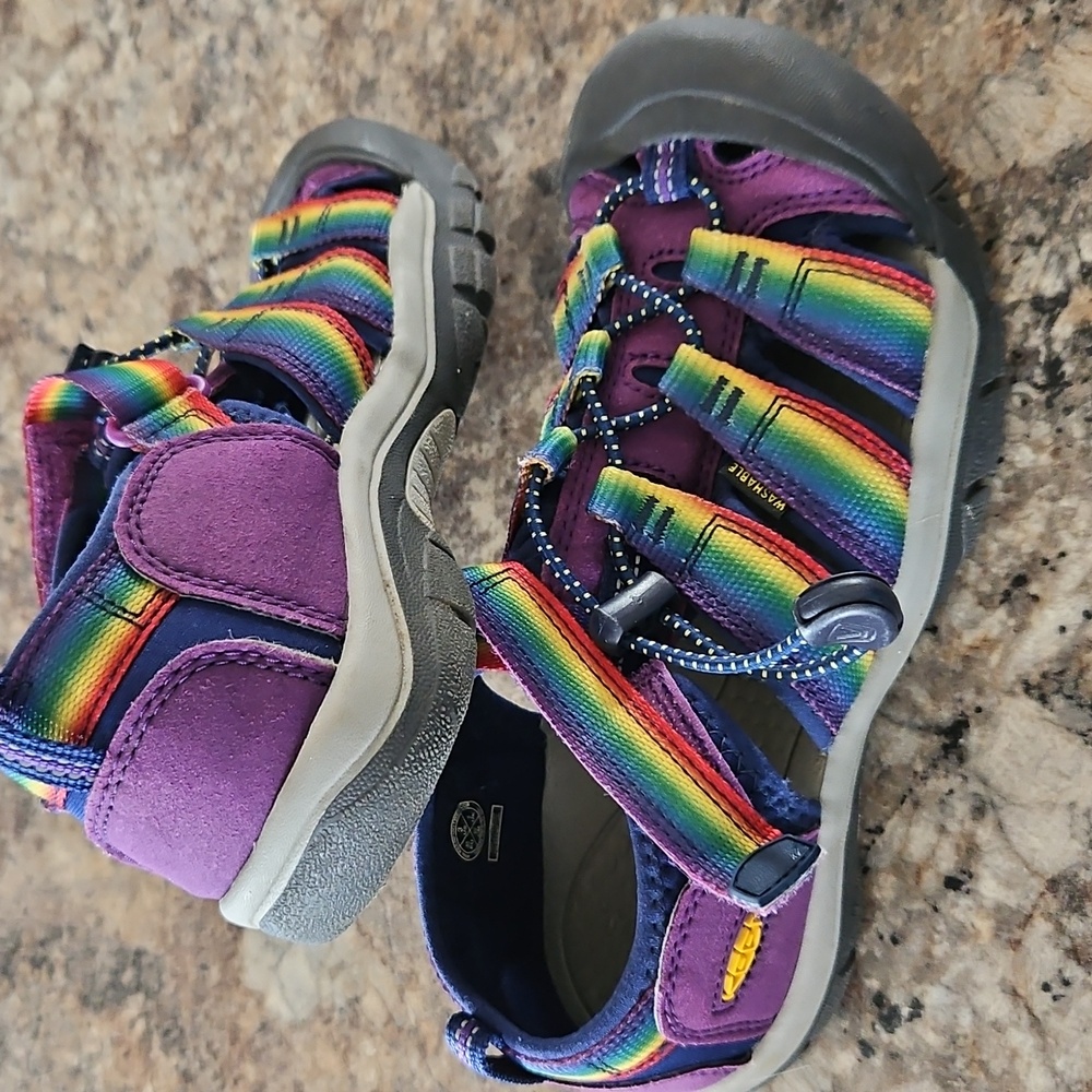 Keen Size‎ 3 Purple and Rainbow Closed-toe Sandals